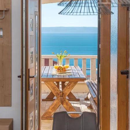 Apartment Azure Pool Apartment Makarska