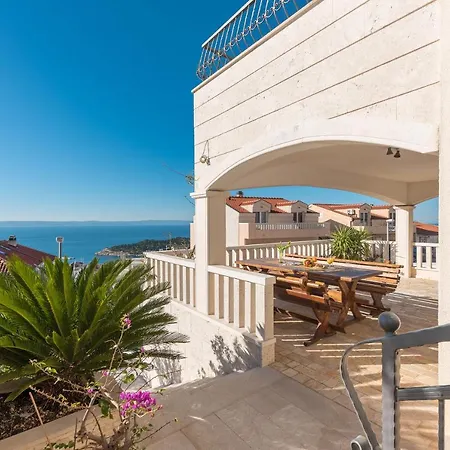 Apartment Azure Pool Apartment Makarska