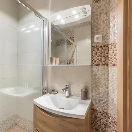 Apartment Azure Pool Makarska