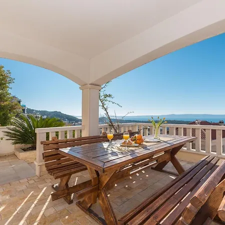 Apartment Apartment Azure Pool Makarska
